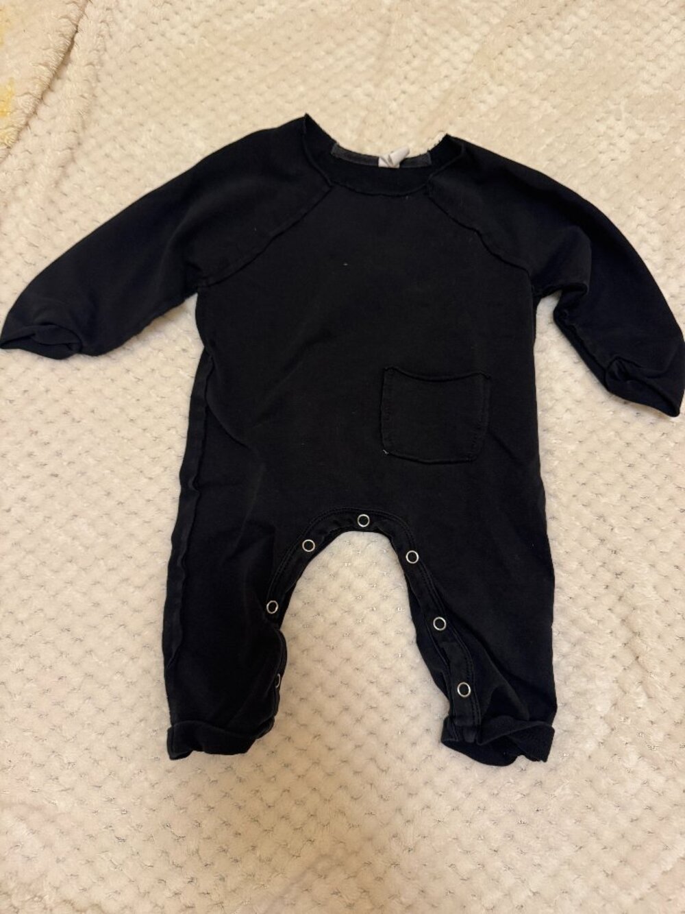 Earth Baby Bamboo Black Long-Sleeve Pocket Romper 3-6M